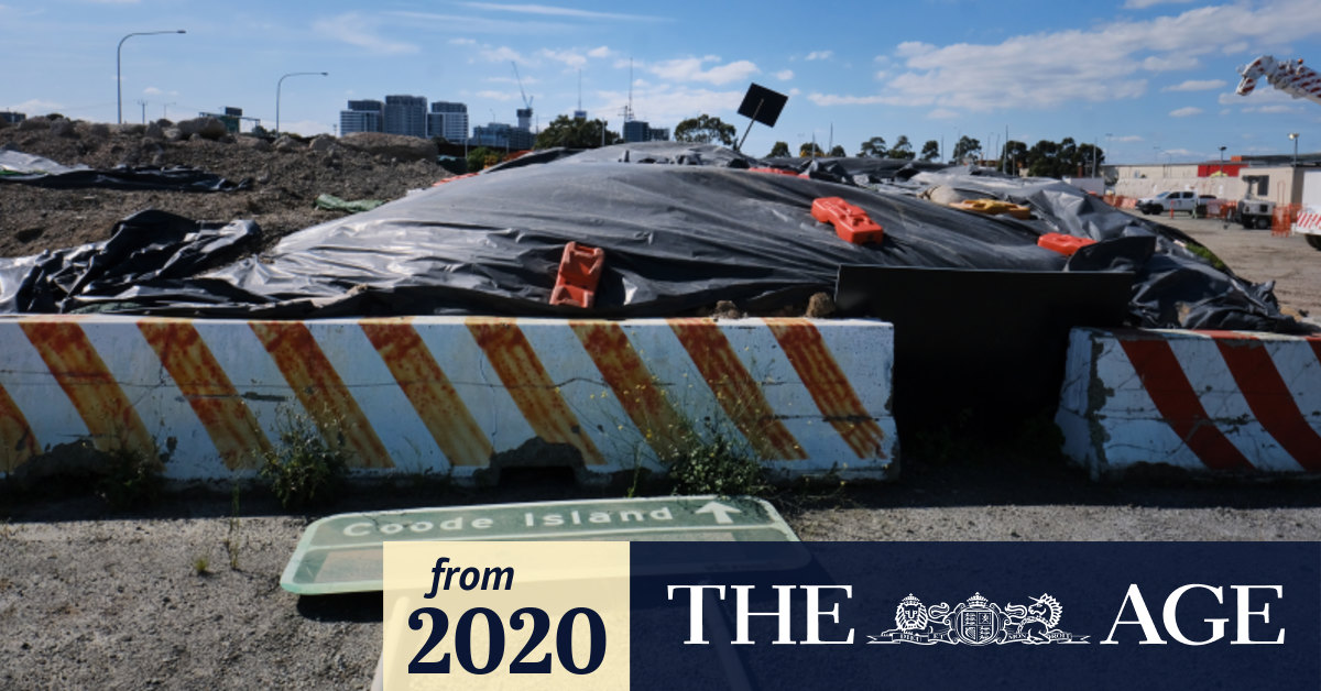Minister blasts West Gate Tunnel builders over jobs cuts amid soil crisis